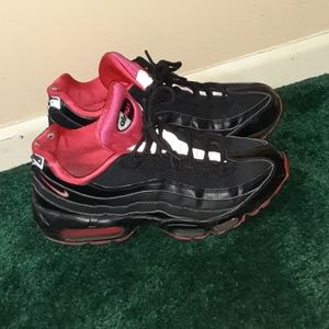 Nike Air Max 95's Red and Black